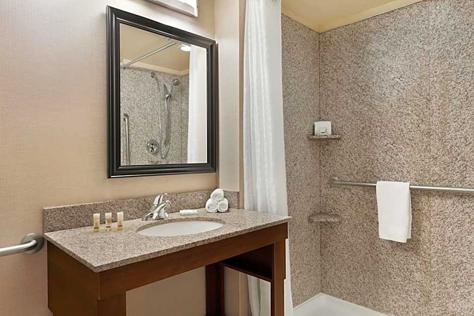 Days Inn & Suites by Wyndham Sherwood Park Edmonton