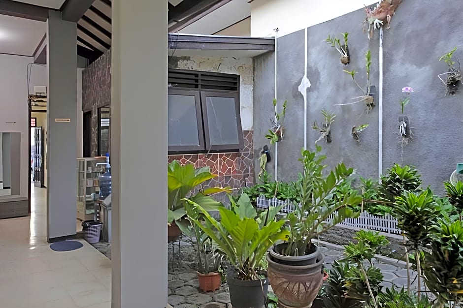 RedDoorz @ Soekarno Hatta 2