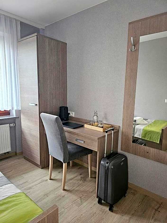 Restauracja i Noclegi Pod Kasztanami