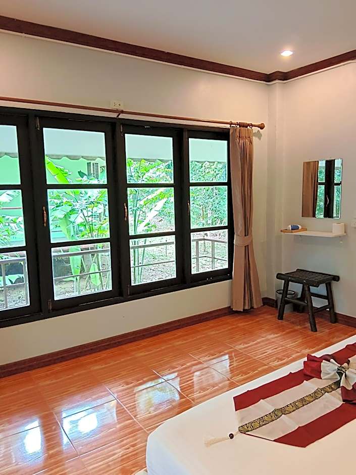 Khao Sok River & Jungle Bungalow