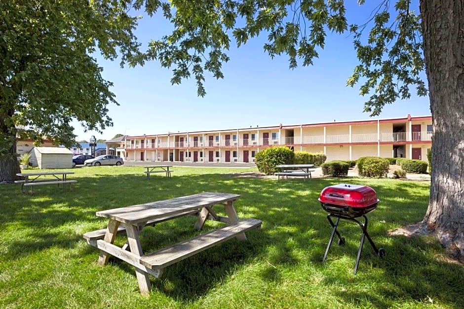 Days Inn by Wyndham Champaign/Urbana