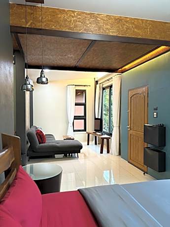 Grand Deluxe Bungalow with Garden View