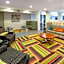 La Quinta Inn & Suites by Wyndham Tulsa Downtown - Route 66