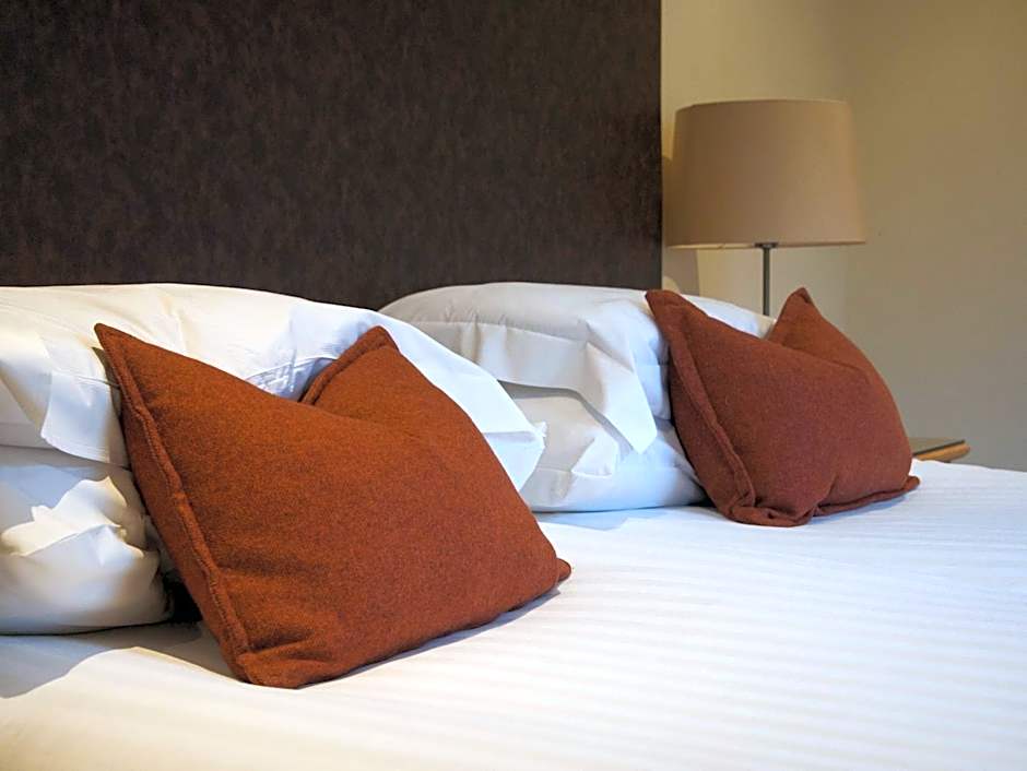 Elmers Court Hotel
