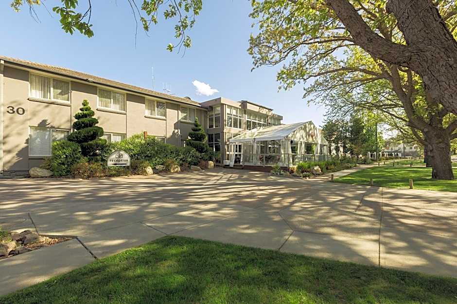 Forrest Hotel & Apartments