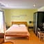 Caza V1 Serviced Apartment