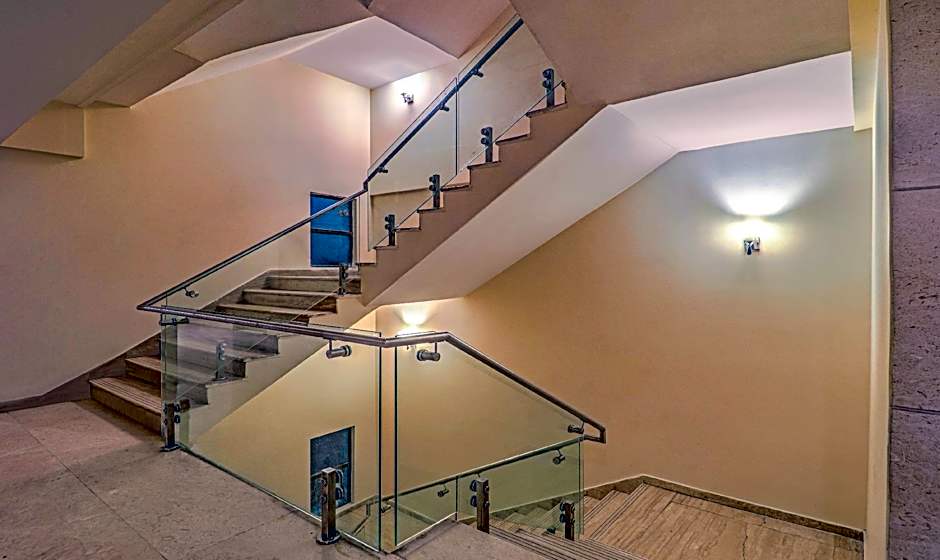 Treebo Premium Metropolis