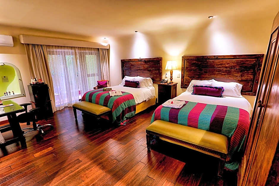 Pensativo House Hotel