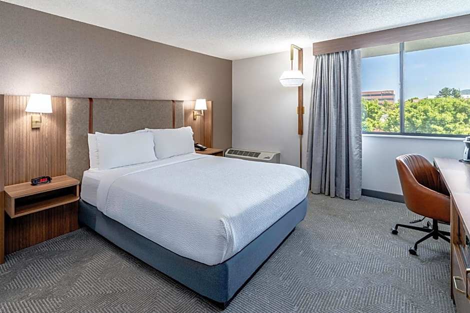 Holiday Inn Dublin - Pleasanton By IHG