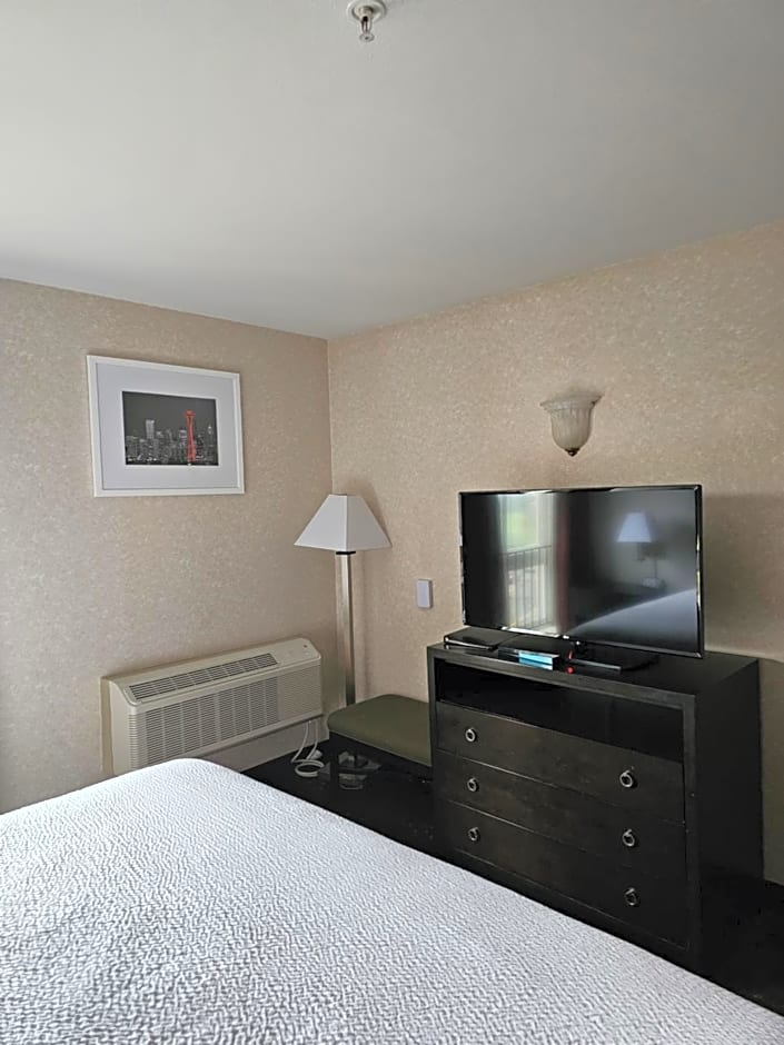 Ramada by Wyndham SeaTac Airport