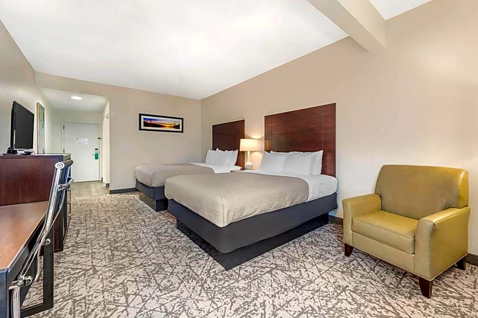 Quality Inn & Suites NJ State Capital Area