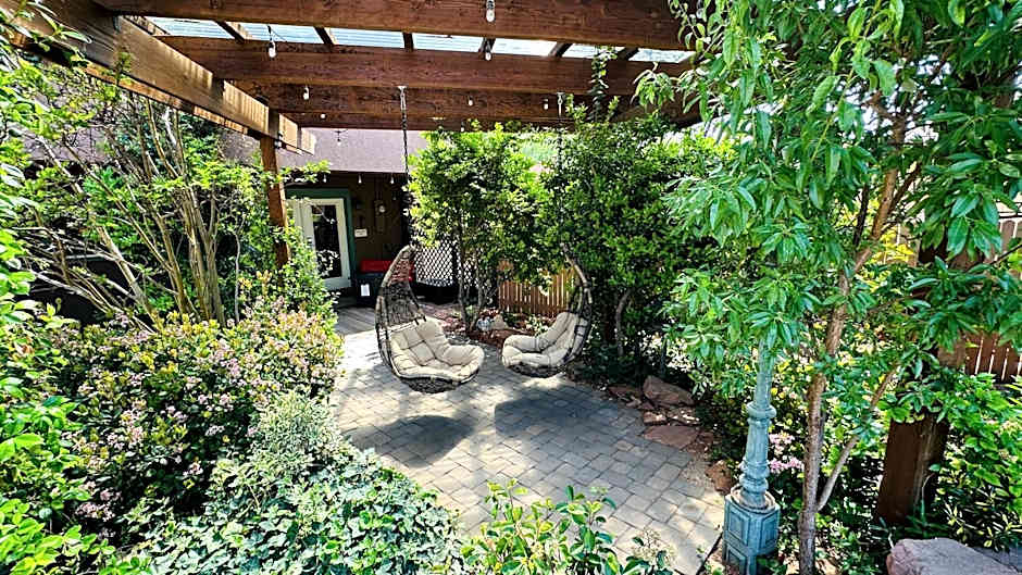 Lantern Light Inn - Romantic Getaway