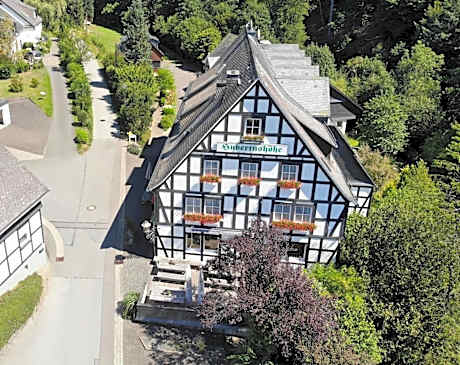 Hotel & Gasthof Hubertushöhe - Ihr Hotel für Urlaub mit Hund