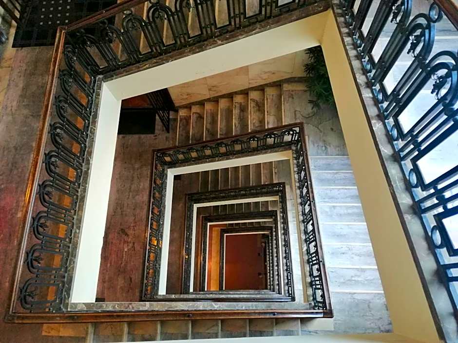 Bauhaus Astoria Hostel