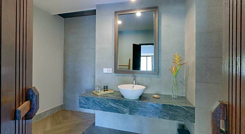 Royal Regantris Villa Karang