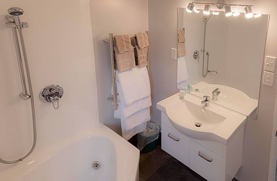 BKs Palm Court Motor Lodge