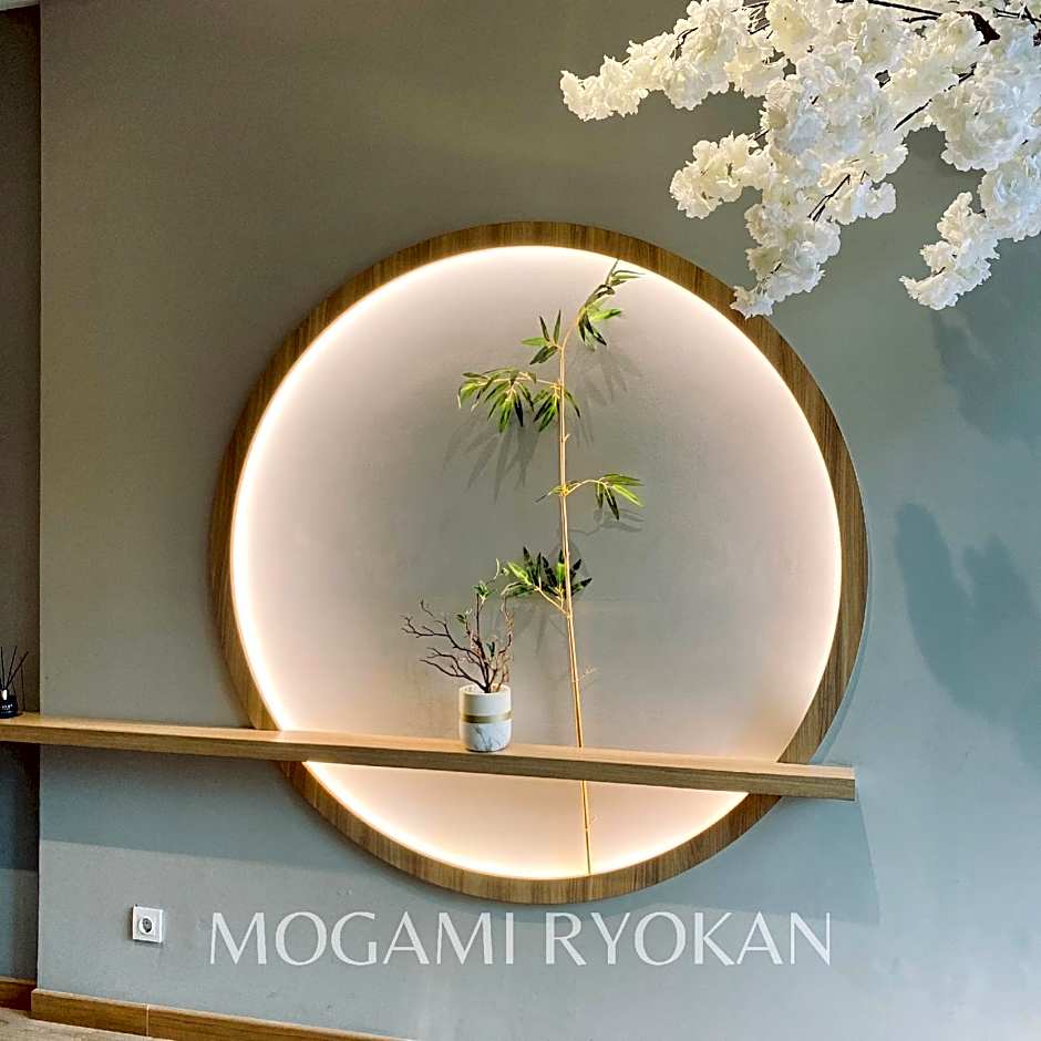 Mogami Ryokan Bandung – Bandung, KY