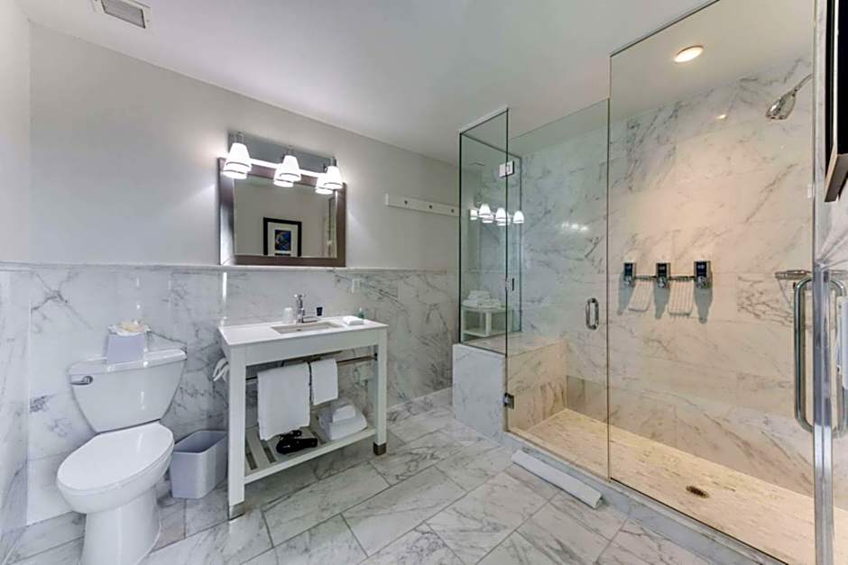 Vista LIC Hotel - Best Western Premier Collection