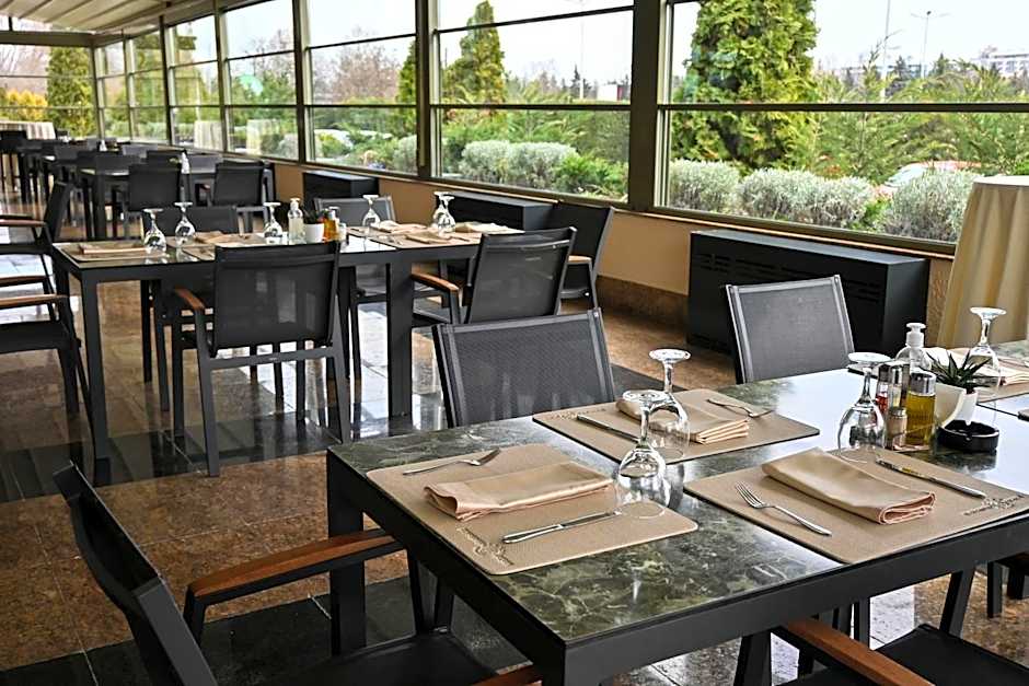 Aleksandar Palace Hotel Congress Center & SPA