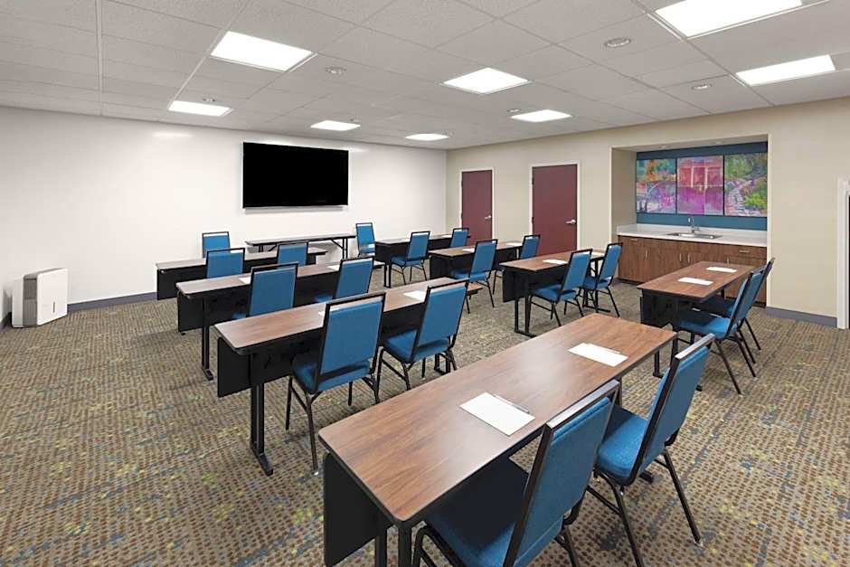 Hampton Inn By Hilton And Suites Dothan