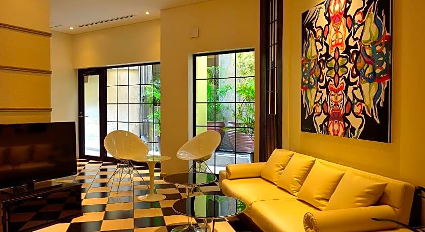 Okinawa Kariyushi Lch Izumizaki Kenchomae Hotel