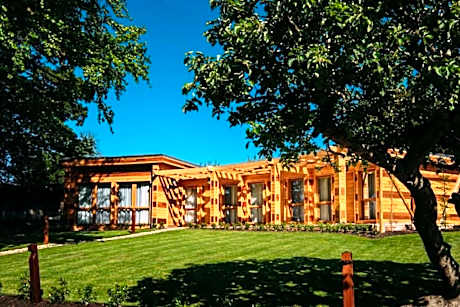 Family Room with Garden View