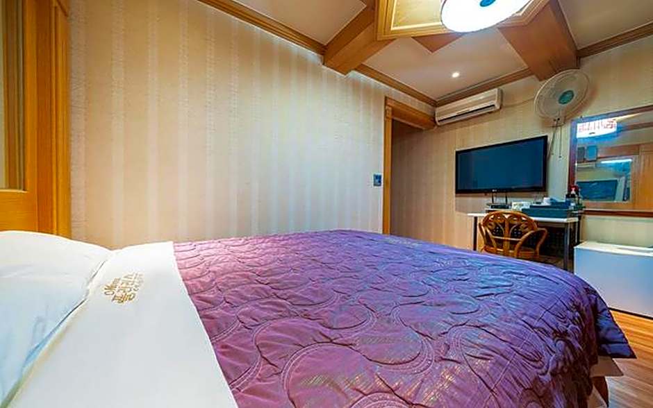 Gongju Hotel del Luna