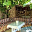 Everest Apart Hotel