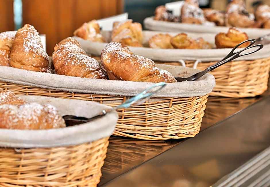 UNAHOTELS The ONE Milano Hotel & Residence