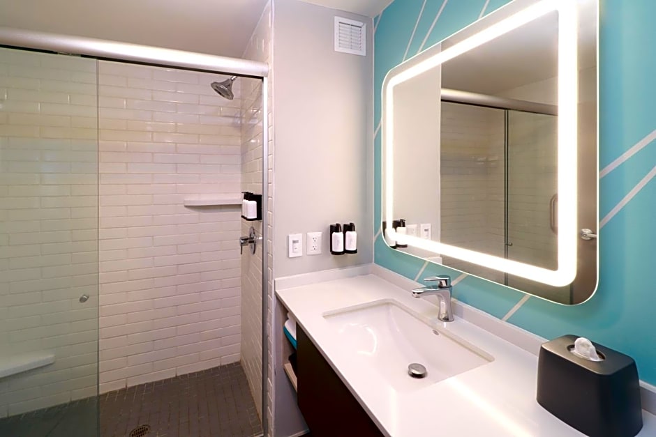 Avid Hotels Tijuana Otay By IHG