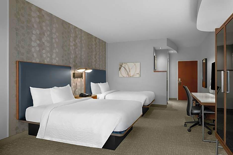 Courtyard by Marriott Charlotte Airport North