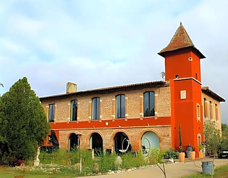 Château Fourclins Domaine privatif 16 personnes Parc & Bassin naturel Proche Toulouse