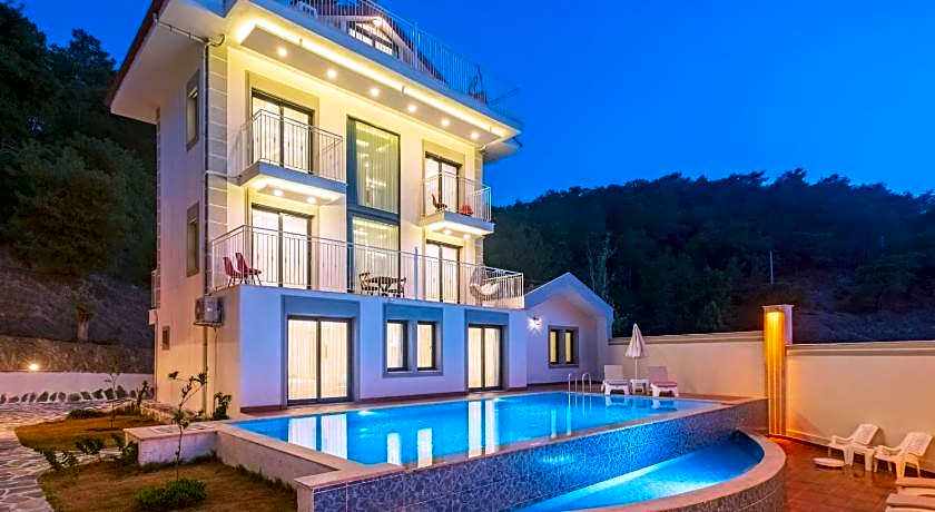 Monastery Suites Hotel