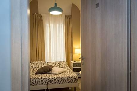 Twin Room with Private External Bathroom