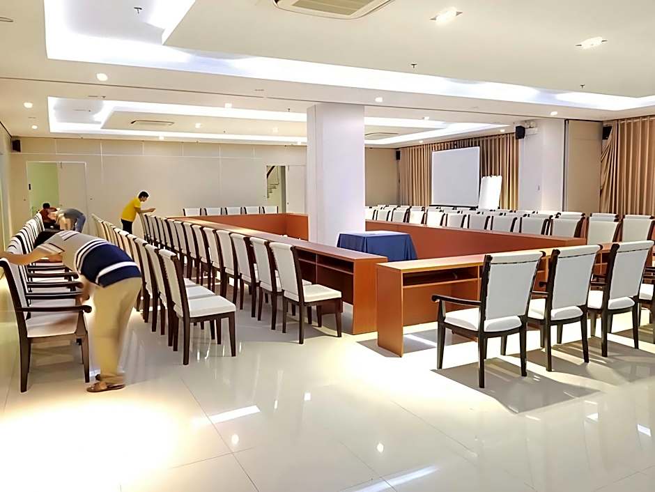Victory Hotel