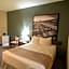 Super 8 by Wyndham Dauphin