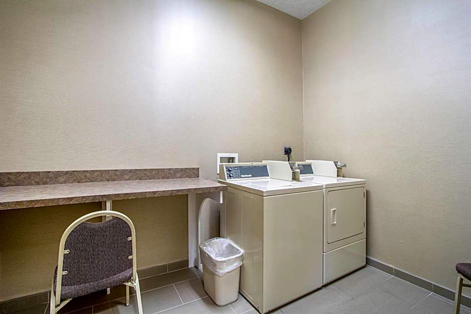 Comfort Suites Hotel and Conference Center