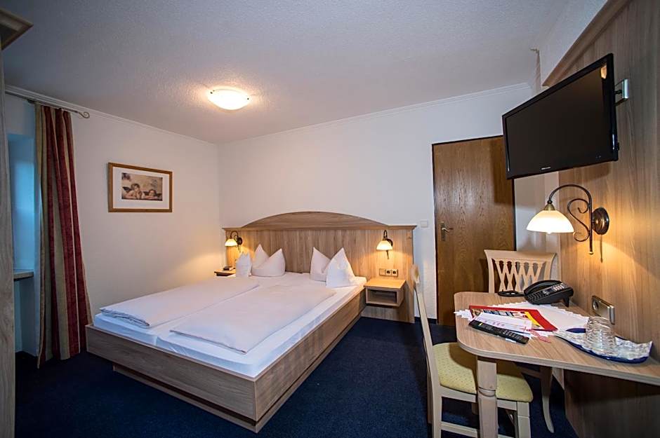 Aktivhotel & Gasthof Schmelz Ihr familienfreundliches Urlaubs Hotel mit Wellness Hallenbad, Alpensauna neu ab Februar 2026 Chiemgau Karte