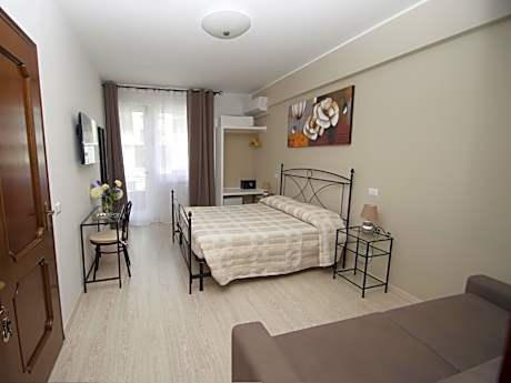 Quadruple Room with Private Bathroom