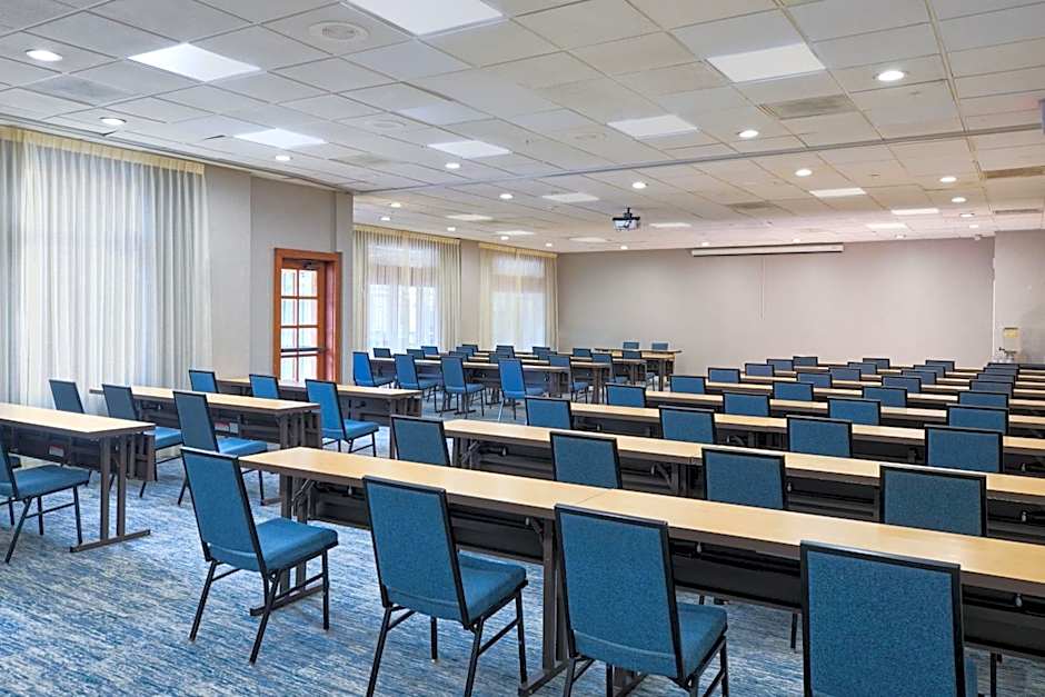 Courtyard by Marriott San Diego Old Town