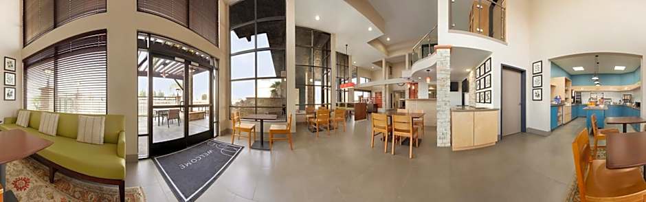 Country Inn & Suites by Radisson, Bakersfield, CA
