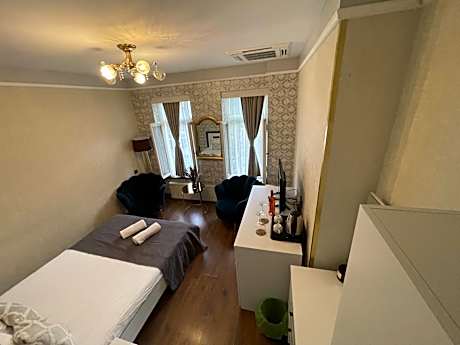 Studio with Garden View