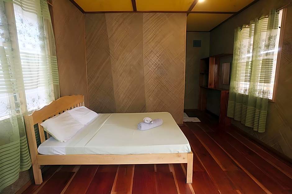 JJS BACKPACKERS VILLAGE