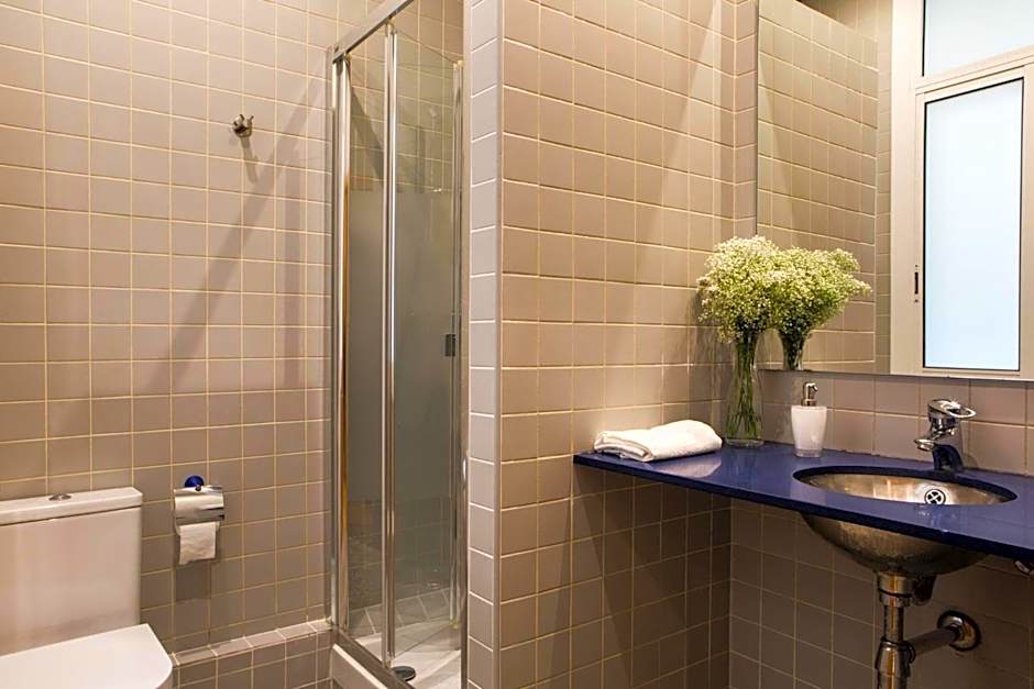 Born Barcelona Hostel