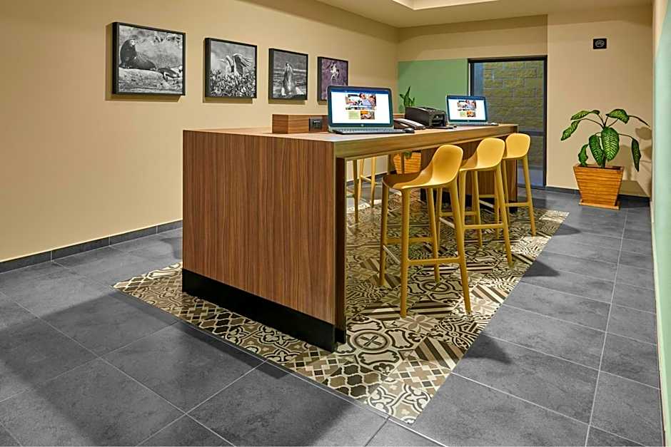 City Express Plus by Marriott Cabo San Lucas