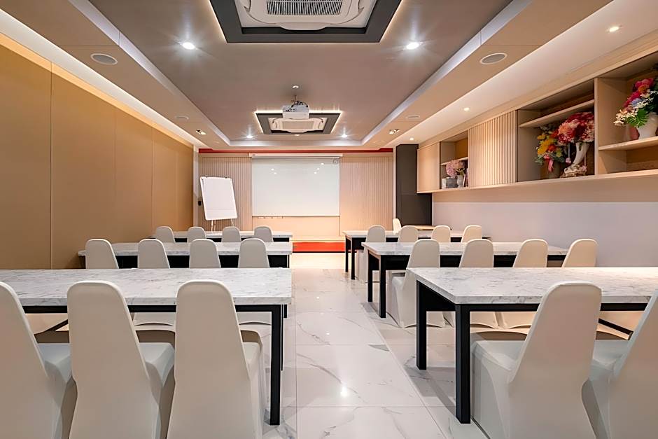 Samyan Serene Hotel