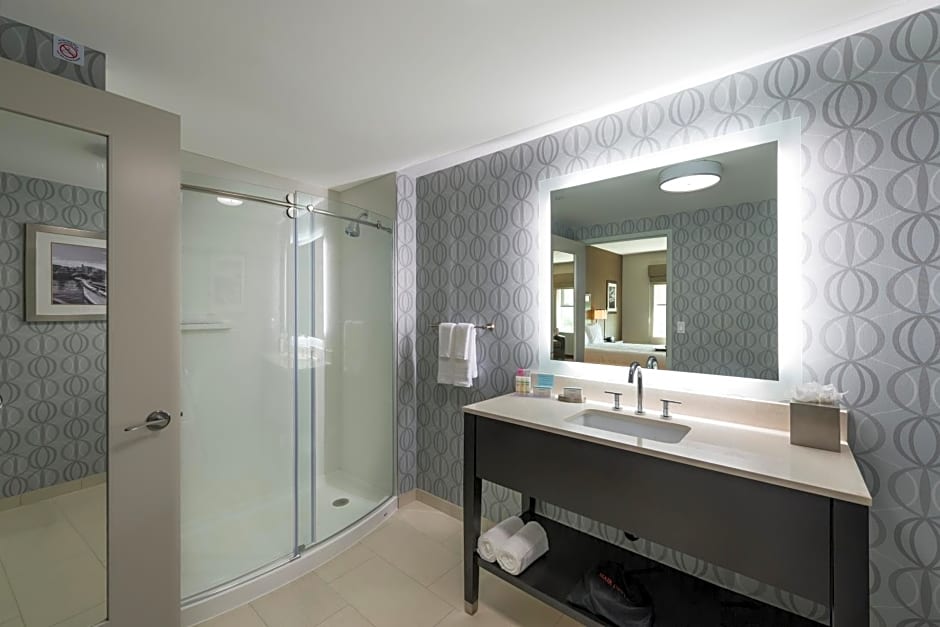 Hampton Inn & Suites Portsmouth Downtown