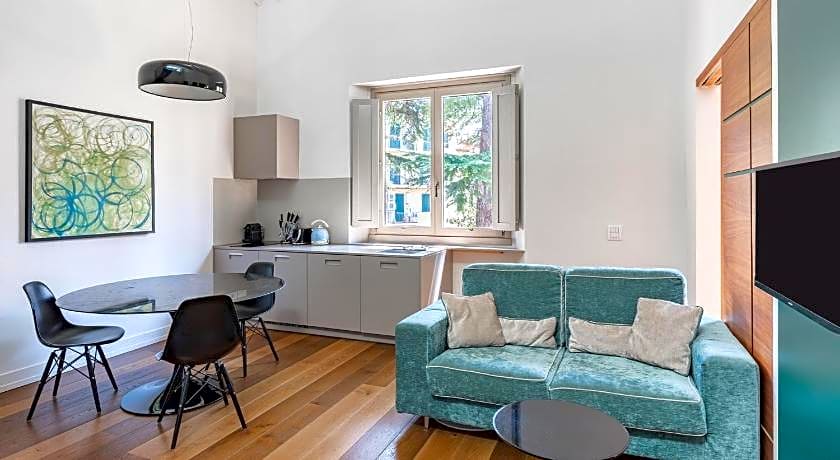 M7 Contemporary Apartments - My Extra Home