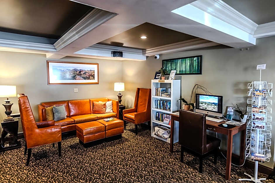 The Mammoth Creek Inn