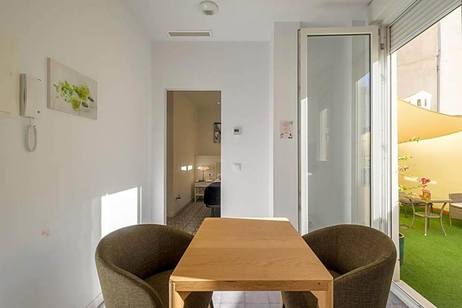 Gorgeous Apt with a Large Private Terrace